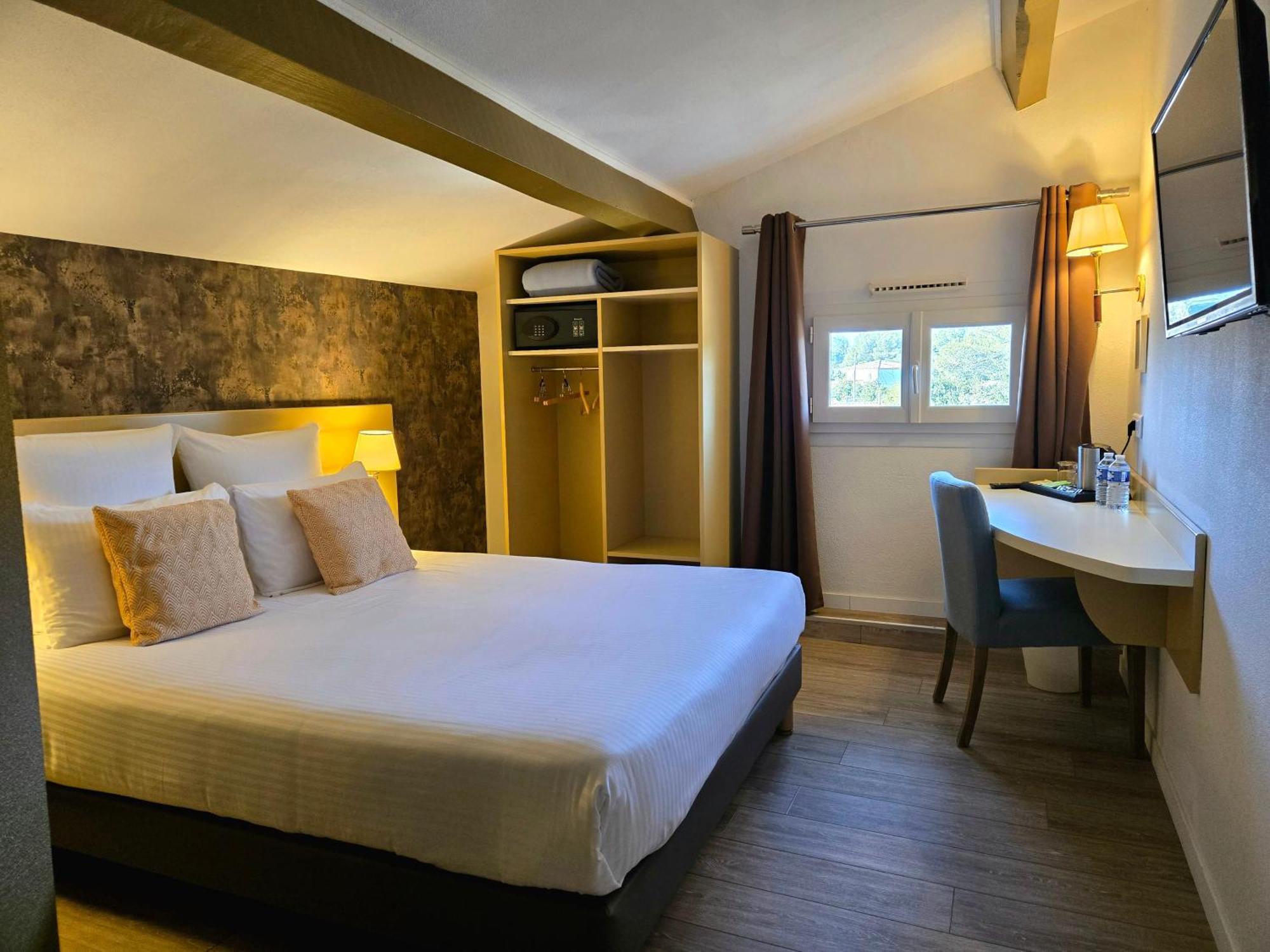 Hotel Le Saint-Genies Uzès Εξωτερικό φωτογραφία