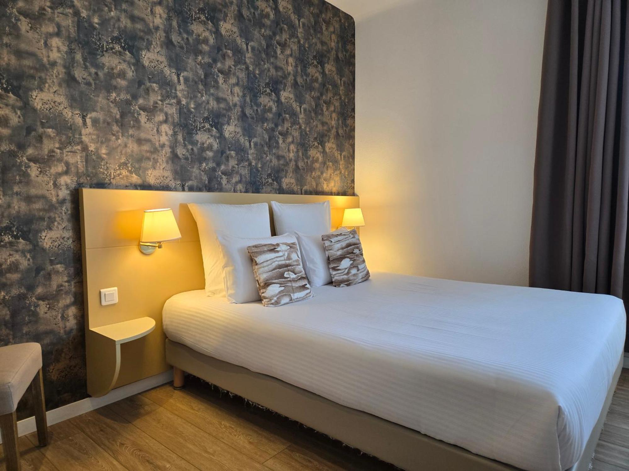 Hotel Le Saint-Genies Uzès Εξωτερικό φωτογραφία