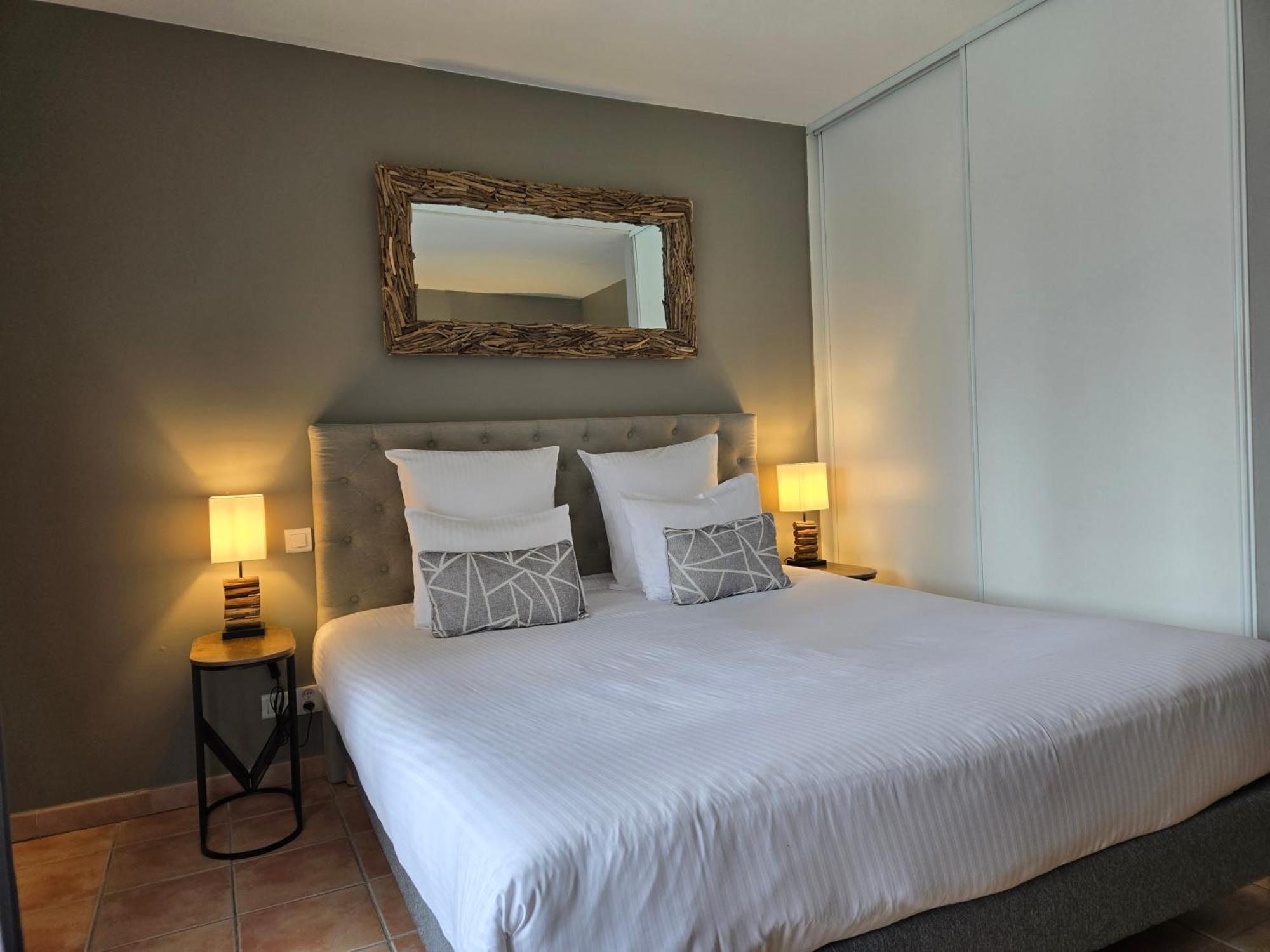 Hotel Le Saint-Genies Uzès Εξωτερικό φωτογραφία
