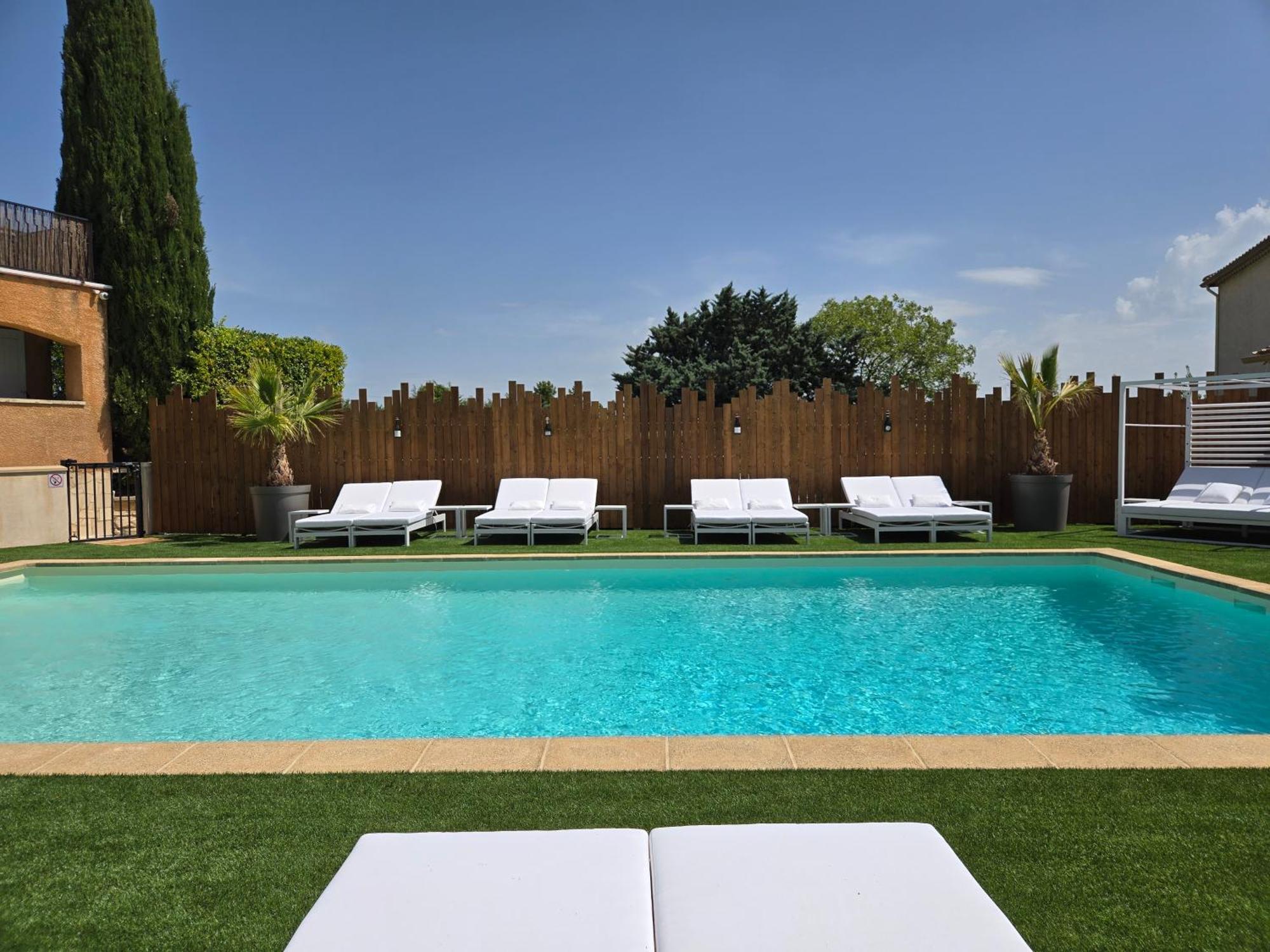 Hotel Le Saint-Genies Uzès Εξωτερικό φωτογραφία