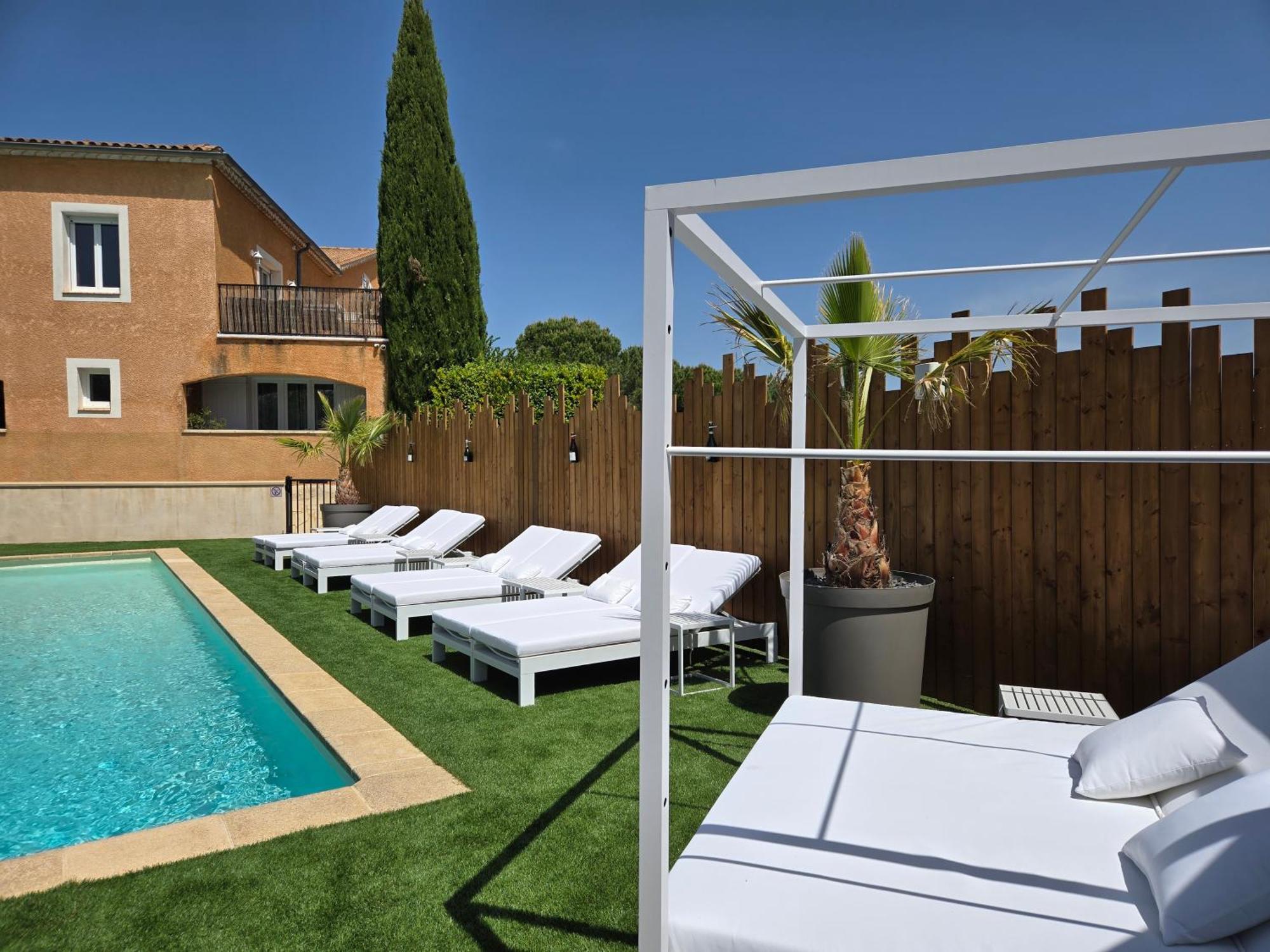 Hotel Le Saint-Genies Uzès Εξωτερικό φωτογραφία