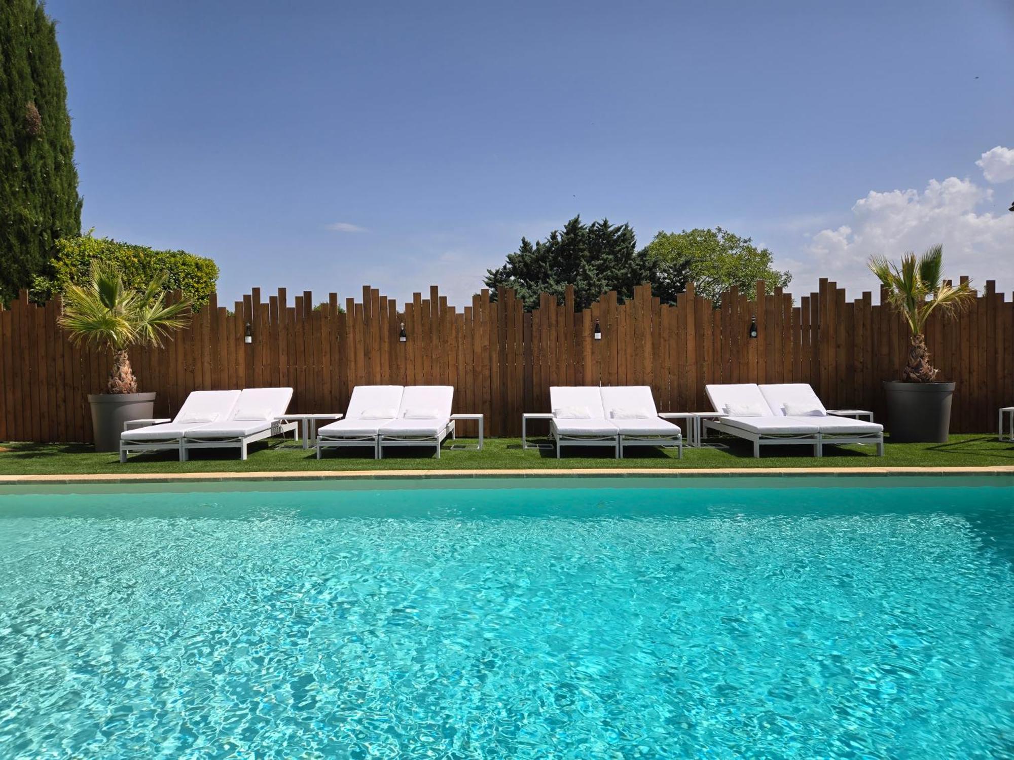 Hotel Le Saint-Genies Uzès Εξωτερικό φωτογραφία